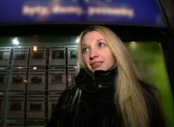 Public Agent – Stranger Convinces Hot Blonde He’s Never Fucked A Woman