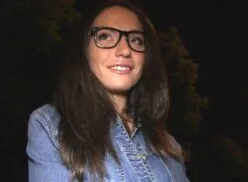 Public Agent – Hot brunette spreads her legs for outdoor fucking
