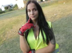 Public Agent – Litter Picker Fucked in the Woods – Jennifer Mendez
