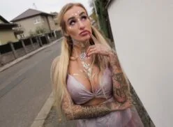 Public Agent – The Fairy Tale Stripshow – Daisy Lee