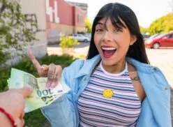 Public Agent – Cute Colombian Outdoor Sex